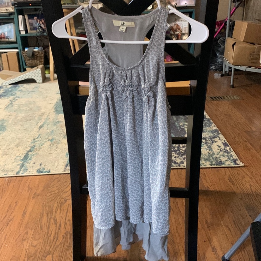 Super cute sleeveless top
